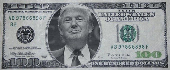 Dollar Steady Ahead of Trump Speech