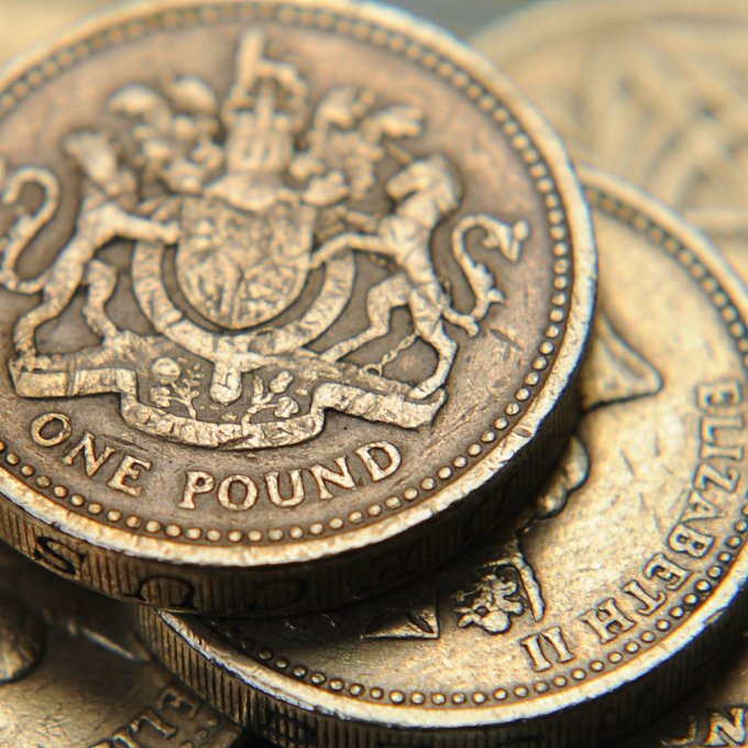 Pound Outperforms EUR and USD
