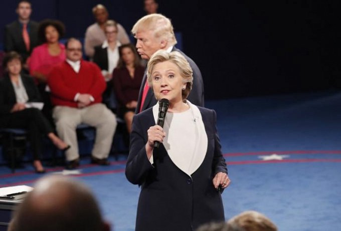 USD boosted by Clinton's Debate Victory