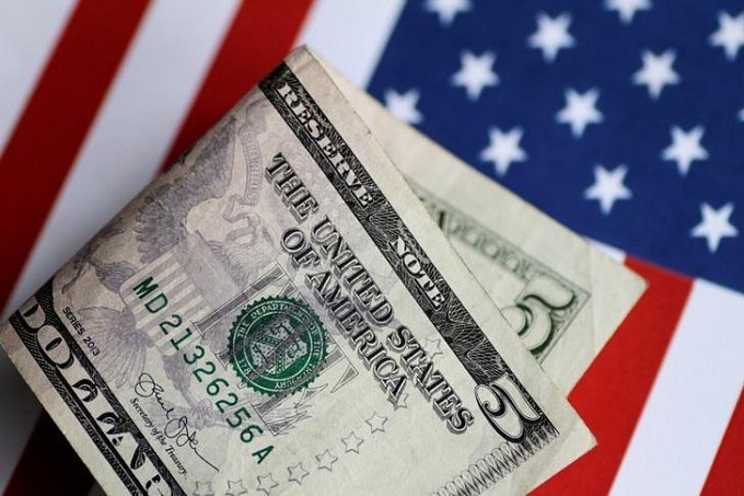 Trump Hits the USD with Tariff Talk, as Cohn Heads for the Door